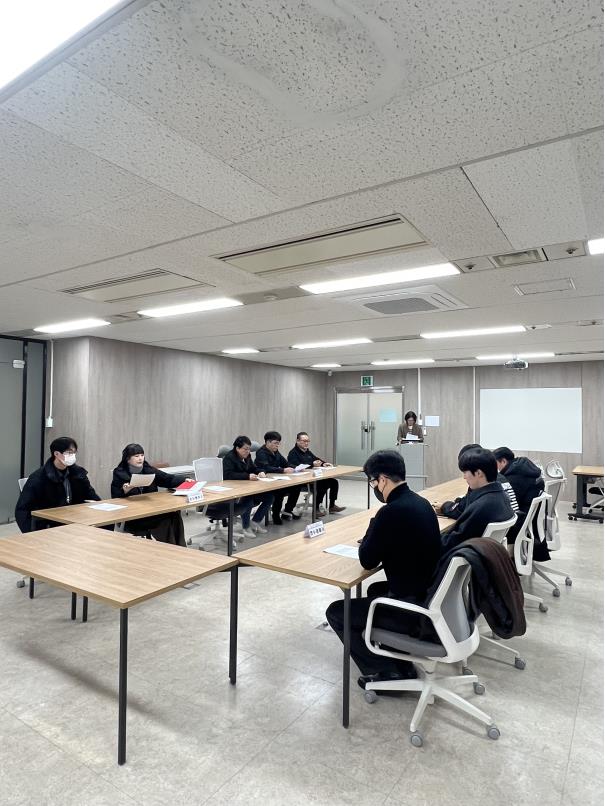 연수구는 지난 24일 연수경찰서 상인회 관계자 등 총 16명이 참석한 가운데 불법 옥외광고물 OUT 사업 성과 공유회를 성공적으로 개최했다